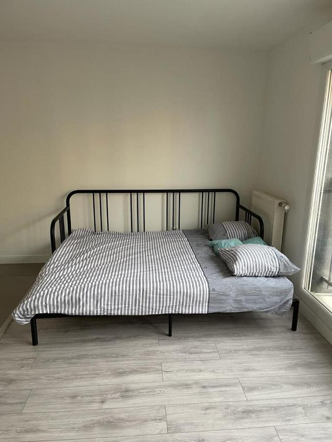 וילפריזי Appartement Idealement Place מראה חיצוני תמונה