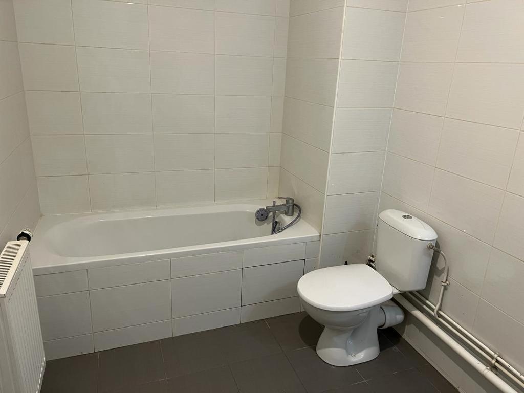 וילפריזי Appartement Idealement Place מראה חיצוני תמונה
